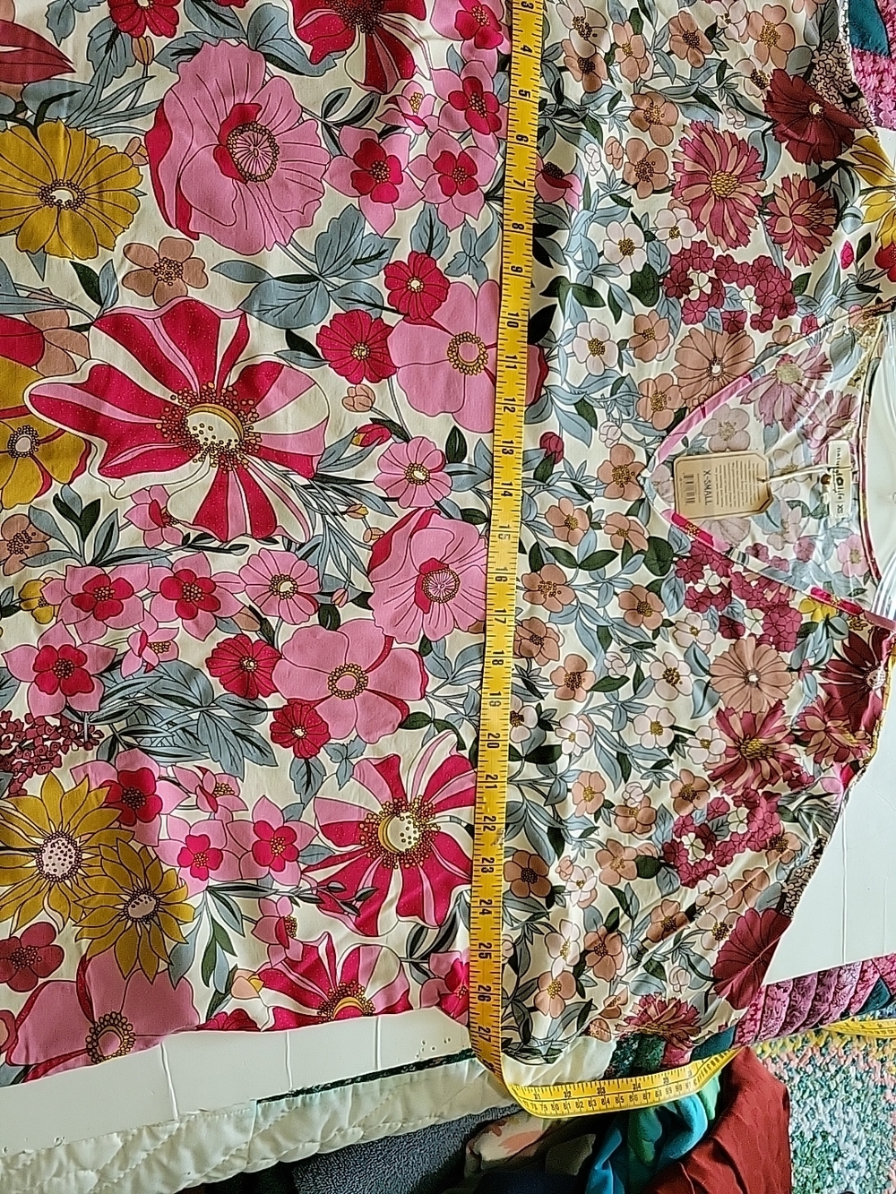 Natural Life Crop Top Nwt   Floral V- in Multi Pink Sz Xs Rayon - Picture 7 of 8